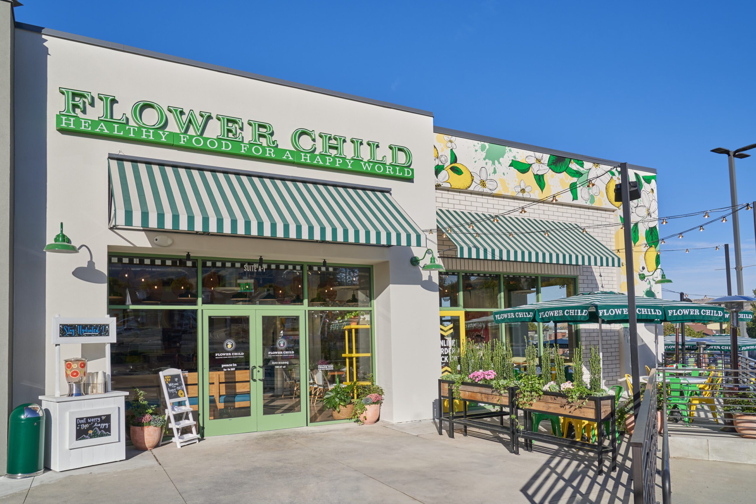 Flower Child Blooms with Chef-Crafted Fare at Foothill Village<br />
