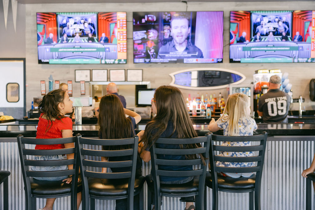 Kids Friendly Restaurant Bout Time Neighborhood Grill 