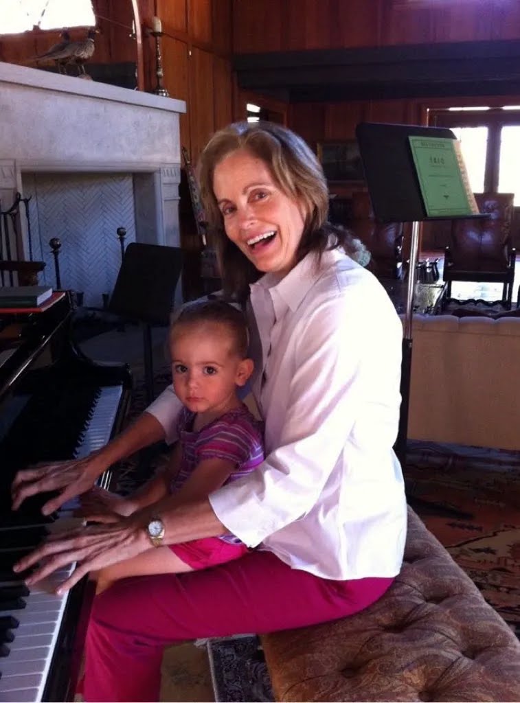 Diana Peterson playing the piano